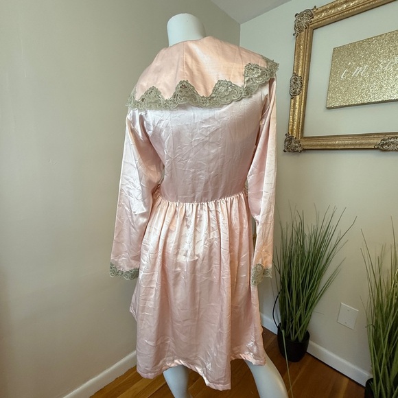 Victoria’s Secret 2nd Skin Liquid Satin Regency Robe Chantilly Lace Rare PS VTG - Picture 10 of 11